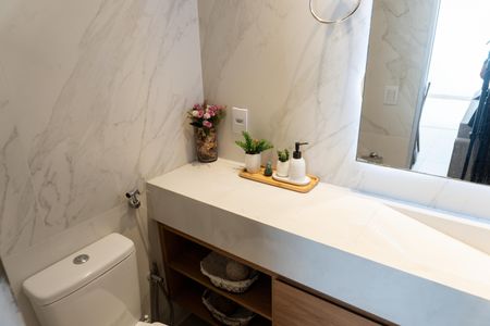 Casa à venda com 360m², 5 quartos e 4 vagasBanheiro 2