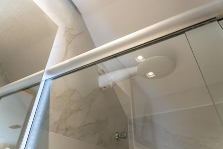 Casa à venda com 360m², 5 quartos e 4 vagasBanheiro 2