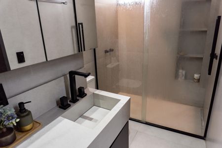 Casa à venda com 360m², 5 quartos e 4 vagasSuíte 1 - Banheiro