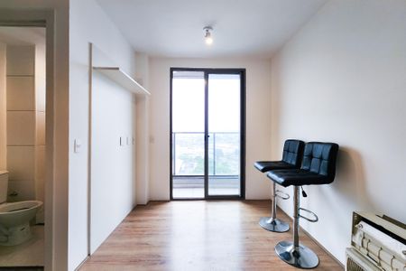 Sala - Quarto de kitnet/studio para alugar com 1 quarto, 36m² em Santo Cristo, Rio de Janeiro