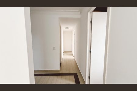 Apartamento para alugar com 110m², 4 quartos e 2 vagas Apartamento para alugar com 110m², 4 quartos e 2 vagasCorredor
