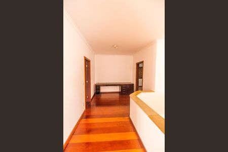 Apartamento para alugar com 480m², 4 quartos e 3 vagas Apartamento para alugar com 480m², 4 quartos e 3 vagasEscritório