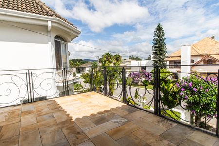 Apartamento para alugar com 480m², 4 quartos e 3 vagas Apartamento para alugar com 480m², 4 quartos e 3 vagasVaranda