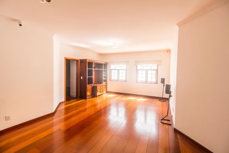 Apartamento para alugar com 480m², 4 quartos e 3 vagas Apartamento para alugar com 480m², 4 quartos e 3 vagasSala