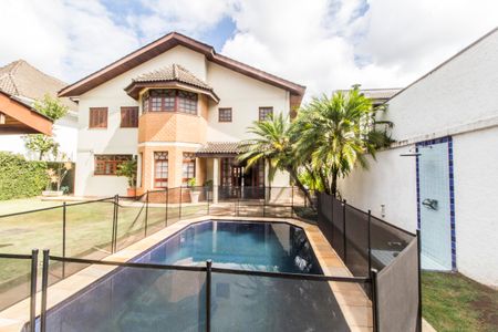 Apartamento para alugar com 480m², 4 quartos e 3 vagas Apartamento para alugar com 480m², 4 quartos e 3 vagasPiscina