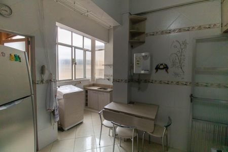 Apartamento à venda com 90m², 3 quartos e 1 vaga Apartamento à venda com 90m², 3 quartos e 1 vagaCozinha e Área de Serviço