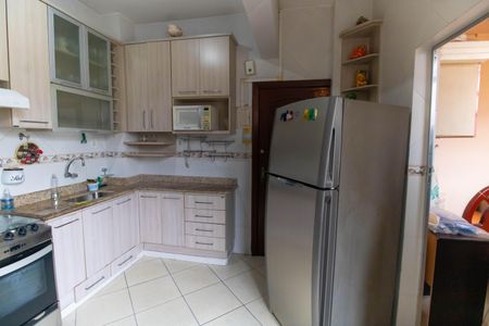 Apartamento à venda com 90m², 3 quartos e 1 vaga Apartamento à venda com 90m², 3 quartos e 1 vagaCozinha e Área de Serviço