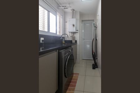Apartamento à venda com 125m², 3 quartos e 3 vagasBanheiro de serviço
