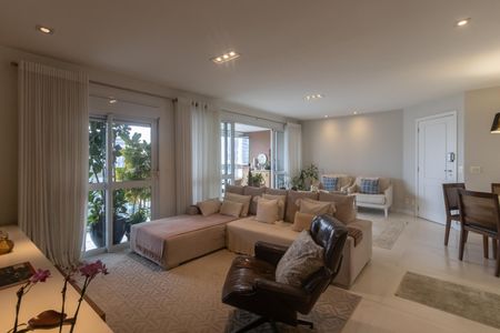 Apartamento à venda com 125m², 3 quartos e 3 vagasSala