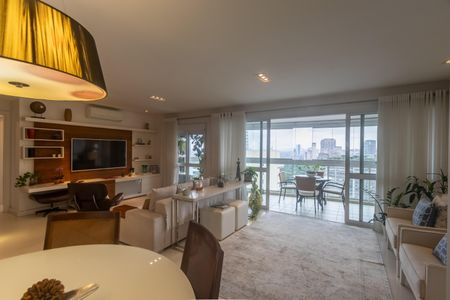 Sala de apartamento à venda com 3 quartos, 125m² em Vila Olímpia, São Paulo