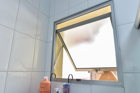 Casa à venda com 142m², 2 quartos e sem vagaBanheiro da suíte