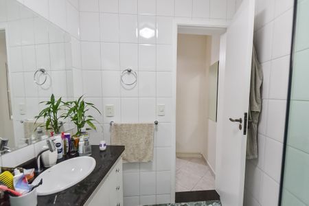 Casa à venda com 142m², 2 quartos e sem vagaBanheiro da suíte