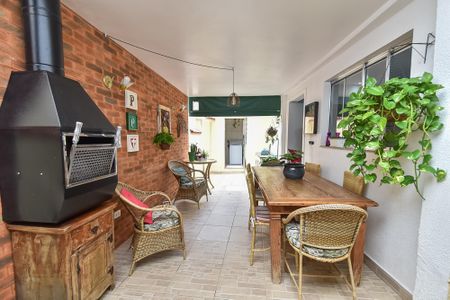 Casa à venda com 142m², 2 quartos e sem vagaÁrea gourmet