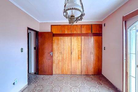 Casa à venda com 180m², 3 quartos e 1 vagaSuíte