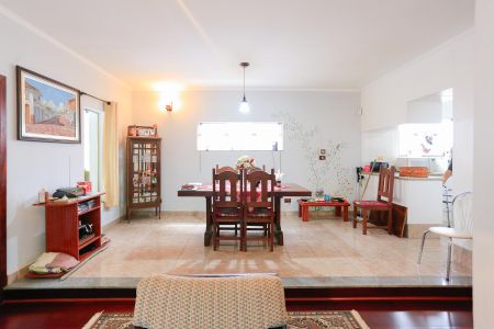 Casa à venda com 410m², 4 quartos e 6 vagas