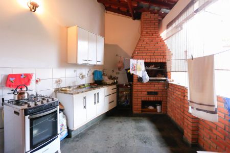 Casa à venda com 410m², 4 quartos e 6 vagas