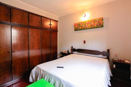 Casa à venda com 410m², 4 quartos e 6 vagas