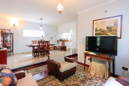 Casa à venda com 410m², 4 quartos e 6 vagas