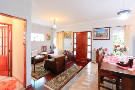 Casa à venda com 410m², 4 quartos e 6 vagas