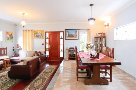 Casa à venda com 410m², 4 quartos e 6 vagas