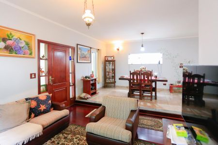 Casa à venda com 410m², 4 quartos e 6 vagas