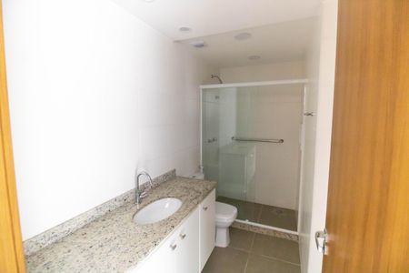Apartamento à venda com 82m², 2 quartos e 1 vagaBanheiro da Suíte
