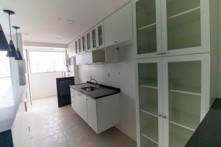 Apartamento à venda com 82m², 2 quartos e 1 vagaCozinha e Área de Serviço