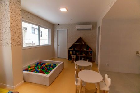 Apartamento à venda com 82m², 2 quartos e 1 vagaÁrea comum