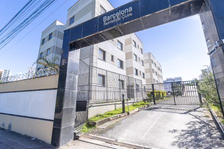 Apartamento para alugar com 55m², 2 quartos e 1 vaga Apartamento para alugar com 55m², 2 quartos e 1 vagaFachada