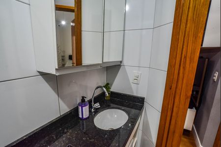 Apartamento à venda com 50m², 2 quartos e 1 vaga Apartamento à venda com 50m², 2 quartos e 1 vagaBanheiro
