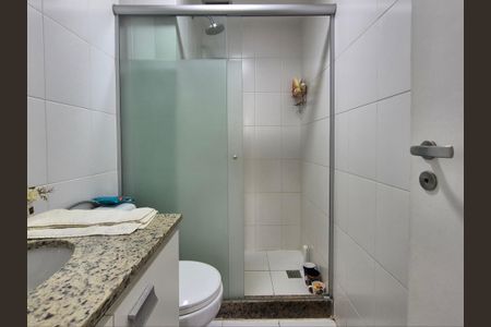 Apartamento à venda com 176m², 3 quartos e 2 vagasBanheiro 