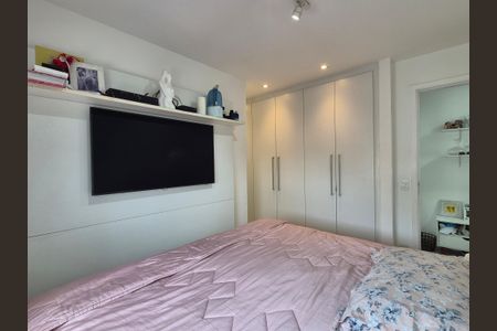 Apartamento à venda com 176m², 3 quartos e 2 vagasSuíte 2
