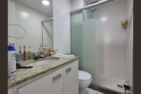 Apartamento à venda com 176m², 3 quartos e 2 vagasBanheiro 