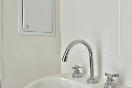 Banheiro de kitnet/studio à venda com 1 quarto, 28m² em Vila Clementino, São Paulo