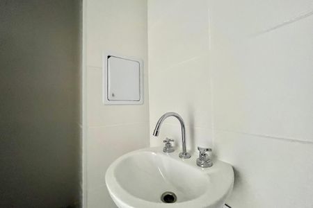 Banheiro de kitnet/studio à venda com 1 quarto, 28m² em Vila Clementino, São Paulo