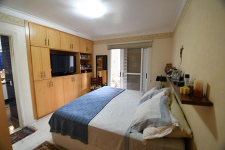 Apartamento à venda com 226m², 4 quartos e 4 vagasQuarto 4 - Suíte