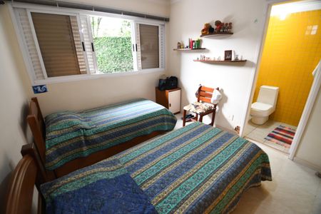 Apartamento à venda com 226m², 4 quartos e 4 vagasQuarto 2 - Suíte