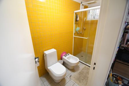 Apartamento à venda com 226m², 4 quartos e 4 vagasBanheiro Suíte