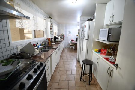 Apartamento à venda com 226m², 4 quartos e 4 vagasCozinha