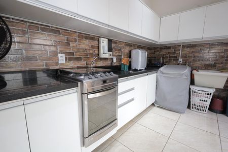 Casa à venda com 125m², 2 quartos e 2 vagas Casa à venda com 125m², 2 quartos e 2 vagasCobertura