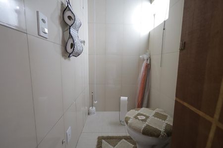 Casa à venda com 125m², 2 quartos e 2 vagas Casa à venda com 125m², 2 quartos e 2 vagasBanheiro Cobertura