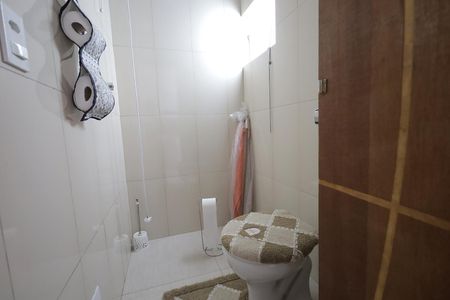 Casa à venda com 125m², 2 quartos e 2 vagas Casa à venda com 125m², 2 quartos e 2 vagasBanheiro Cobertura