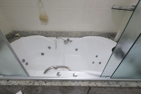 Casa à venda com 125m², 2 quartos e 2 vagas Casa à venda com 125m², 2 quartos e 2 vagasBanheiro