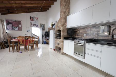 Casa à venda com 125m², 2 quartos e 2 vagas Casa à venda com 125m², 2 quartos e 2 vagasCobertura