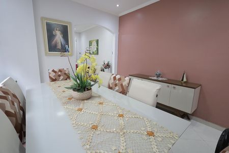 Casa à venda com 125m², 2 quartos e 2 vagas Casa à venda com 125m², 2 quartos e 2 vagasSala de Jantar