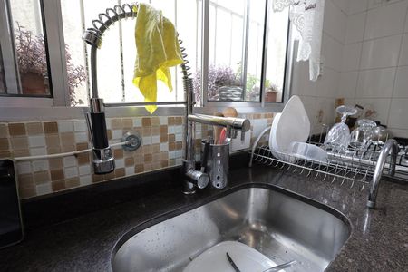 Casa à venda com 125m², 2 quartos e 2 vagas Casa à venda com 125m², 2 quartos e 2 vagasCozinha