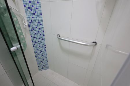 Casa à venda com 125m², 2 quartos e 2 vagas Casa à venda com 125m², 2 quartos e 2 vagasBanheiro Suíte