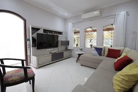 Sala de casa à venda com 2 quartos, 125m² em Utinga, Santo André