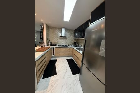 Cozinha de casa de condomínio para alugar com 3 quartos, 214m² em Freguesia (Jacarepaguá), Rio de Janeiro