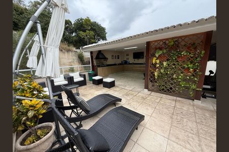 Casa de condomínio para alugar com 214m², 3 quartos e 2 vagasÁrea externa